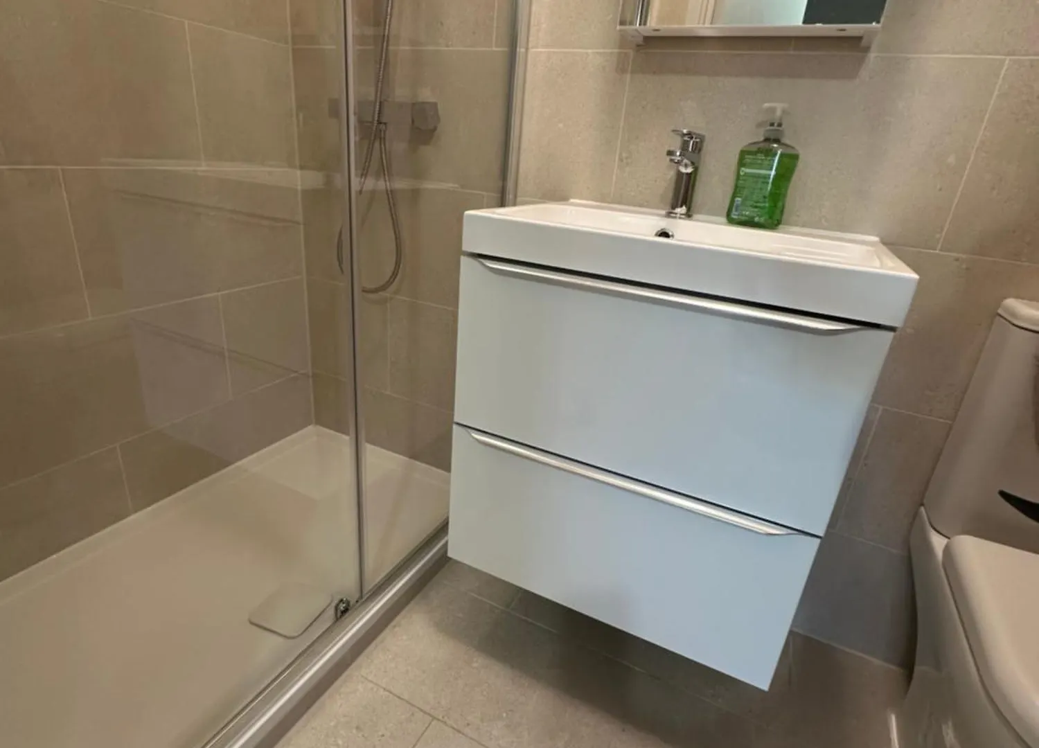 Hlm Property Single Room Only London 0*,
