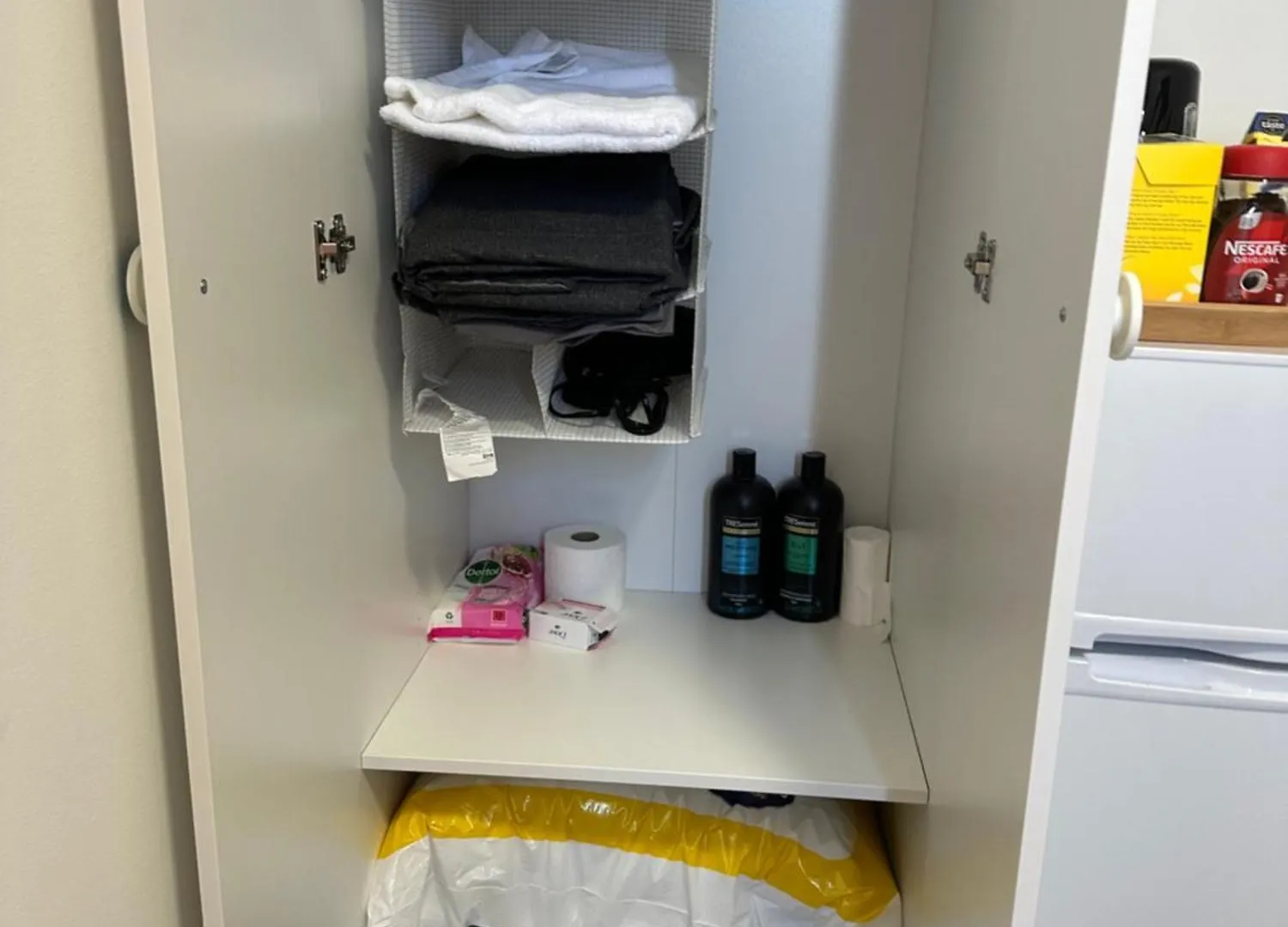 Apartment Hlm Property Single Room Only London United Kingdom